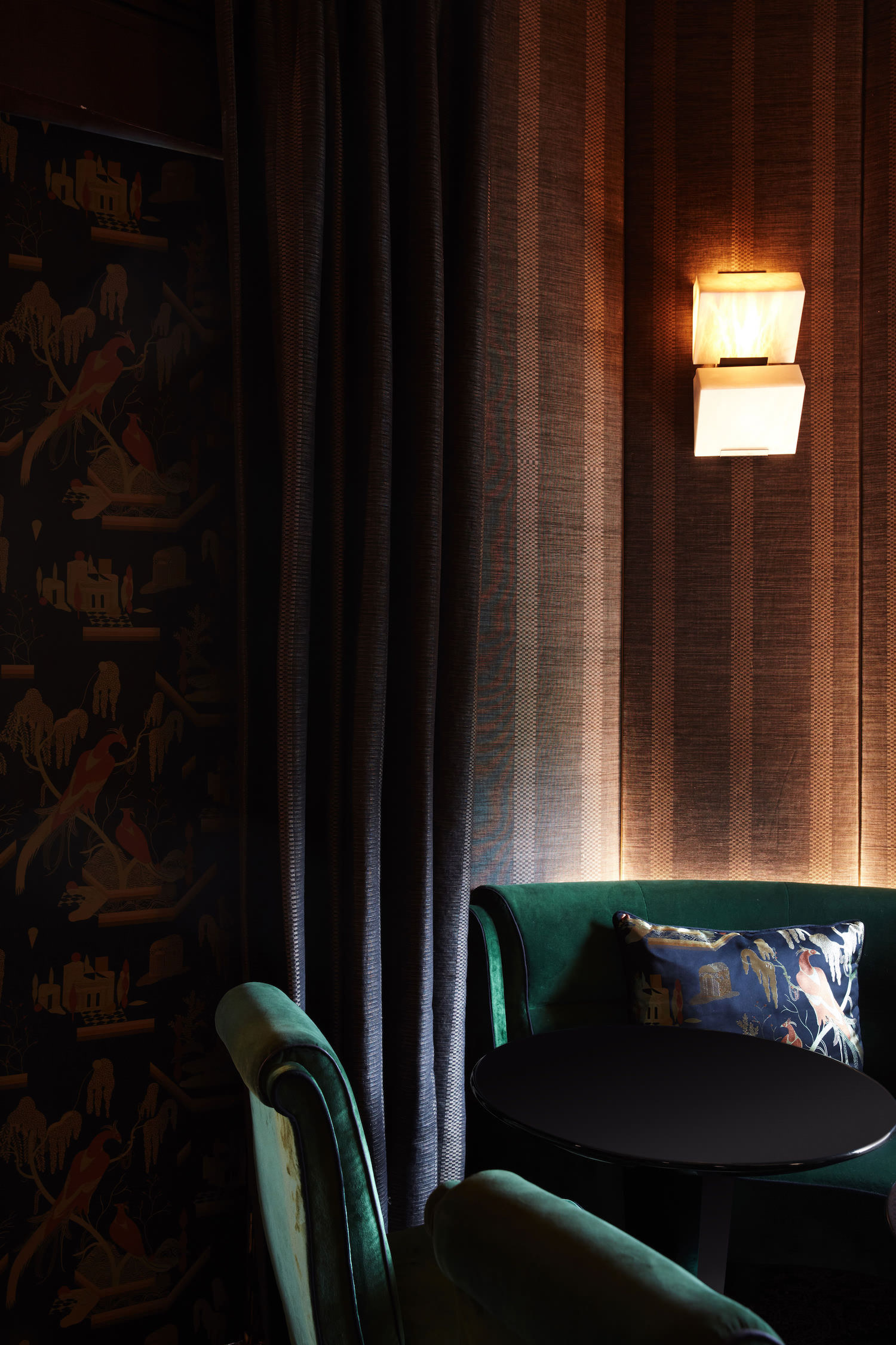 CAFE DE L’ESPLANADE, PARIS 07 , FRANCE